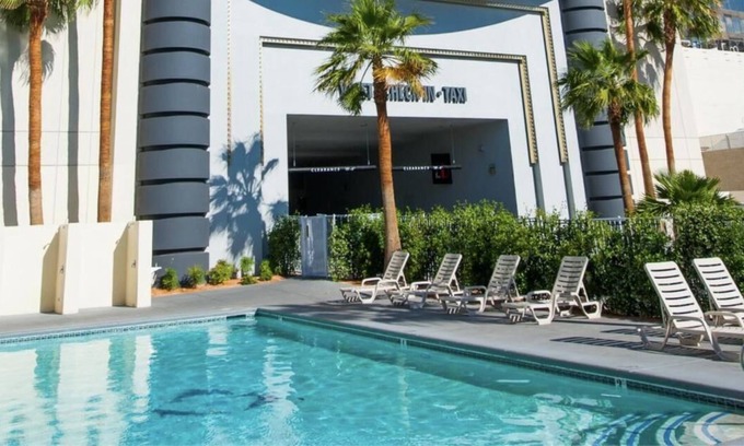 Downtown Las Vegas House | Las Vegas Escape! 4 City View Units, FREE Parking, Pool, Casino