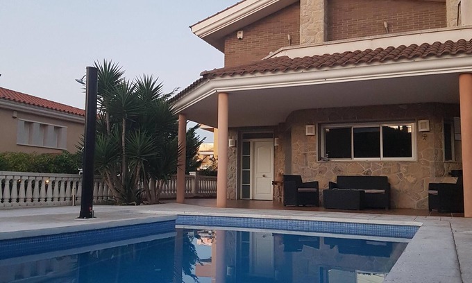 Cap de Salou Villa | LAST DAYS AVAILABLE AT LOW SEASON PRICE !