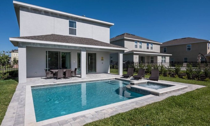 West Kissimmee Villa | Last Minute Disney! Private Pool, Hot Tub & Themed Bedrooms. Book Now! #91365