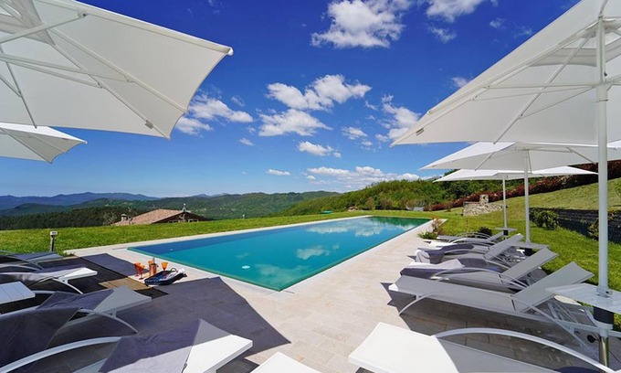 Zignago Villa | *LAST MINUTE* PODERE GAIA 16 PAX pool 5x20, A/C, WiFi, BBQ, near Cinque Terre