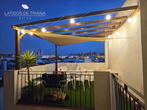 Triana Apartment | Latidos de Triana - ático con vistas a todo Sevilla