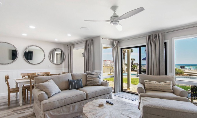 Fort Bay Condo | Latitude 14 - NEW OWNER! NEW LOOK! Spectacular ocean views! 1BD/2BA. Sleeps 6