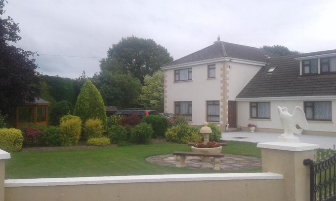 Shannonbridge Bed & Breakfast | Laurel Lodge