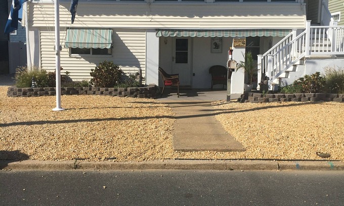Ortley Beach House | LAVALLETTE SHORE HOUSE 7Bedrooms.POOL available June 21-28 and July 12-19