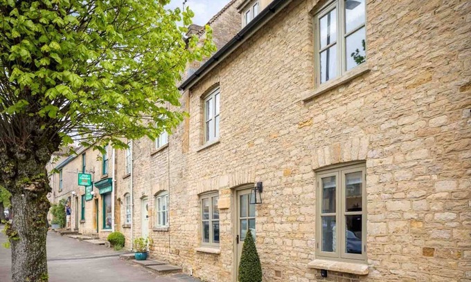 Stow-on-the-Wold Cottage | LAVENDER COTTAGE (STOW-ON-THE-WOLD) in Stow-On-The-Wold