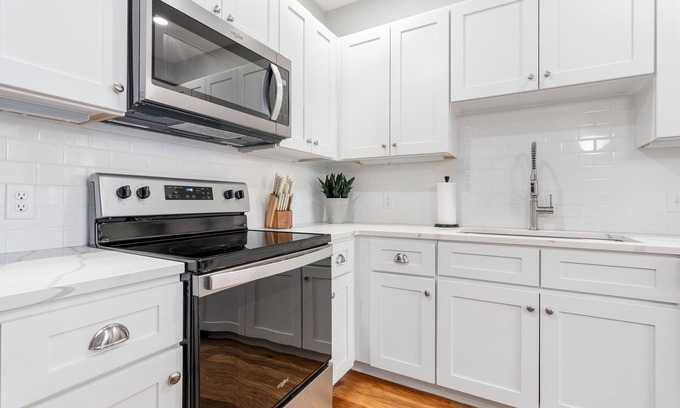 Auburn Apartment | Lavish Apartment over Target in Downtown Auburn - 205