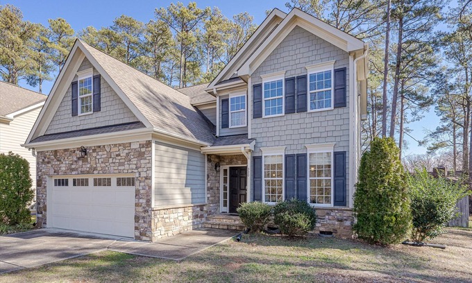 Cary House | Lawrence 4BR @ Walnut St Park with fenced yard and garage