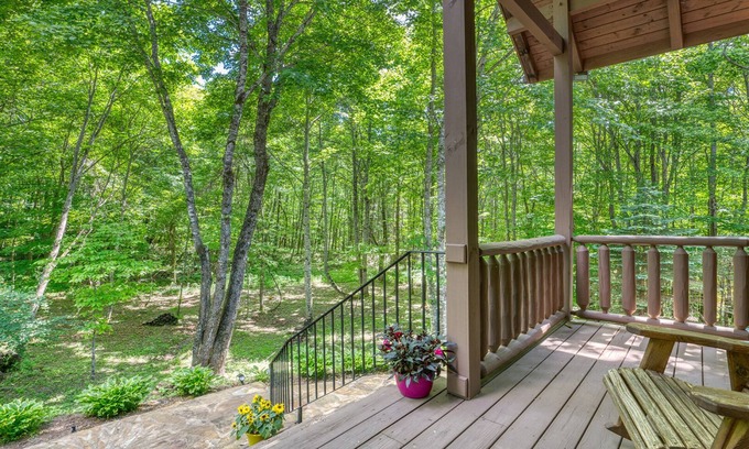 Waynesville House | Lazy Bear 5 BR/5.5 BA