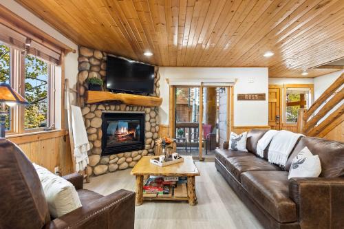 Park City House | Lazy Bear Log Cabin - Canyons Park