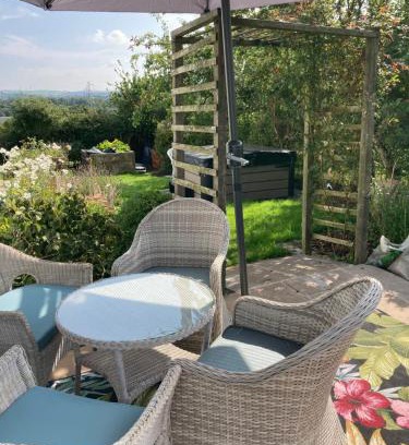 Nelson House | Lazy Days Cottage