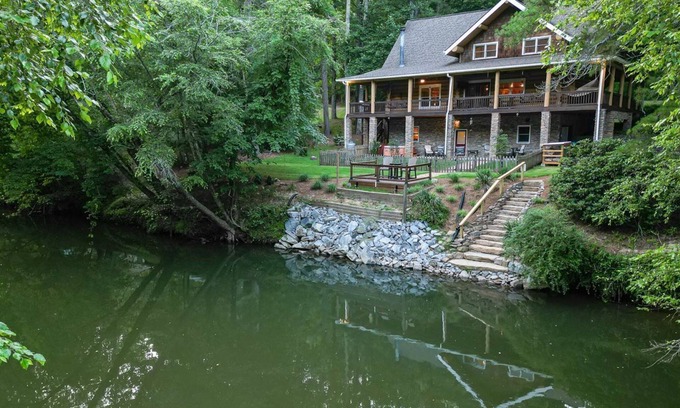 Ellijay Cabin | Lazy River | Ellijay, GA