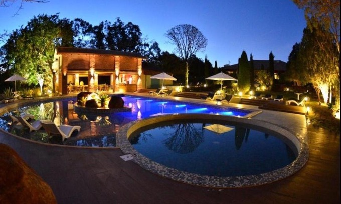 Sao Sebastiao do Paraiso House | Leão de Judá Charme Hotel