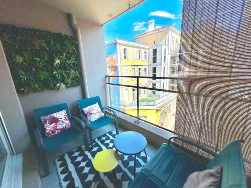 Les Grands Carmes Apartment | Le 13OR - Appartement de charme en plein centre ville avec parking et jolie terrasse - Panier Joliette Vieux Port