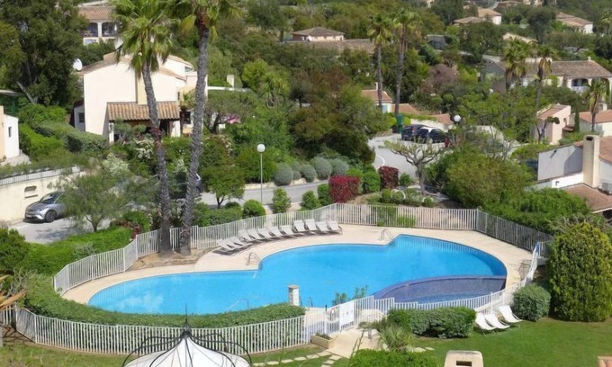 La Londe-les-Maures House | Le Belvédère by Interhome