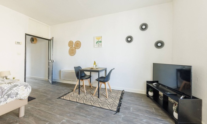 Montlucon Apartment | Le Bien être - Proche Gare