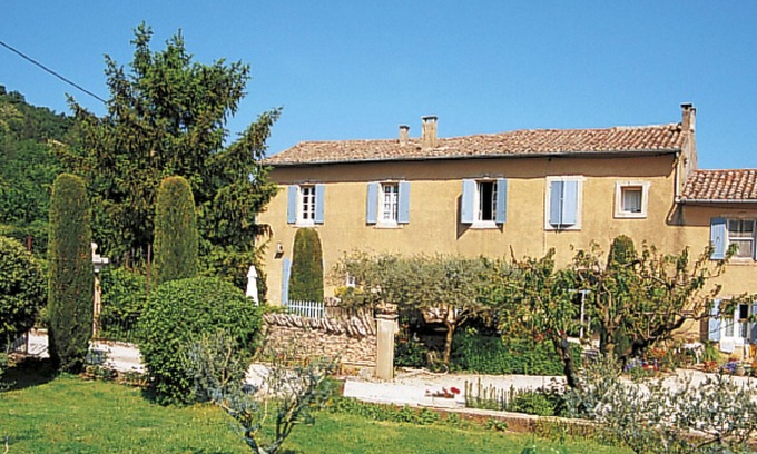 Menerbes House | Le Cèdre by Interhome