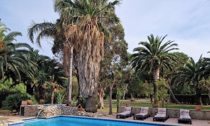 Bompas House | Le Cabanon d'Anaïs - Cozy small house in a beautiful landscape park with pool!