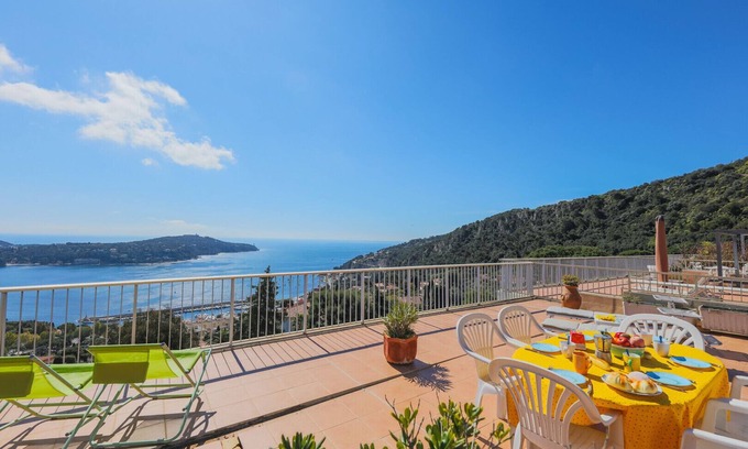 Villefranche-sur-Mer Apartment | LE CALIFORNIA AP1008 by RIVIERA HOLIDAY HOMES