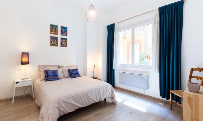 Saint - Aubin - Dupuy Apartment | Le Chiné - Patio convivial - Parking - Centre