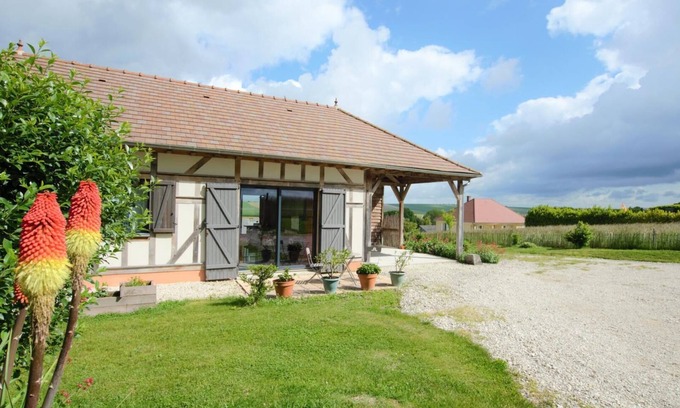 Laubressel House | Le Clos - LAUBRESSEL