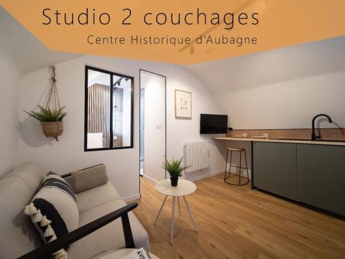 Aubagne Apartment | Le Cocon - Petit Studio 2 couchages - Centre Historique