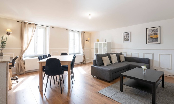 Nancy City Centre Apartment | Le familial de Charles III