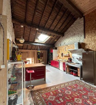 Verdun Apartment | Le grenier de la place d'Isly