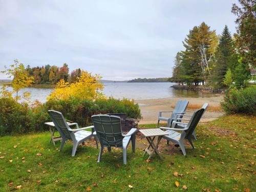 Nominingue House | Le Héron - Nominingue Waterfront