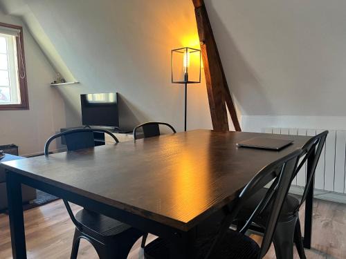 Arras Apartment | Le héros - Central - Familial - Spacieux - Parking public proche