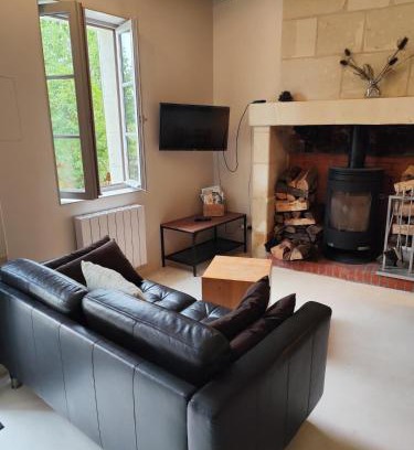 La Celle-sous-Gouzon House | Le Logis, Peaceful, Garden and Private Courtyards