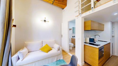Griffon - Royale Apartment | Le Louis - Lyon 1 - Studio Mezzanine