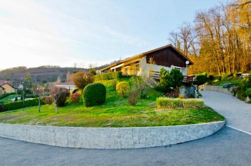 Le Grand-Lemps Bed & Breakfast | Le Mas Dauphinois