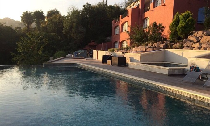 Les Adrets-de-l'Esterel Bed & Breakfast | Le Mas de la Verrerie
