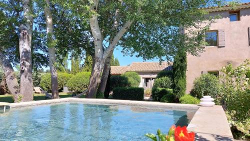 Pernes-les-Fontaines House | Le Mas Des Bardes