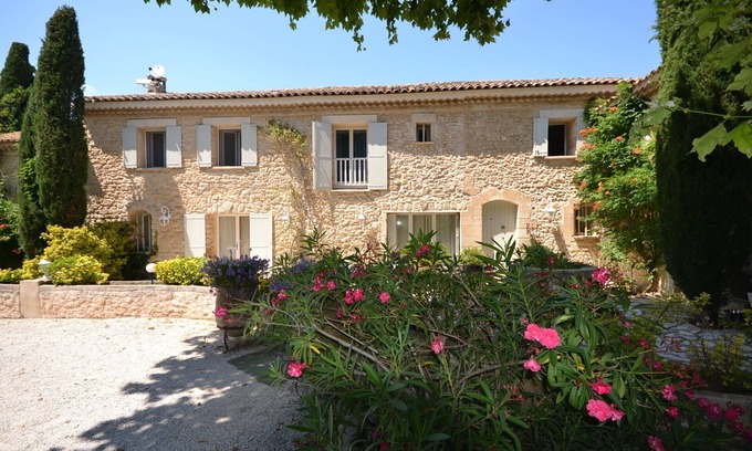 Taillades Other | Le masdulantana is a superb property in the Luberon region of Provence