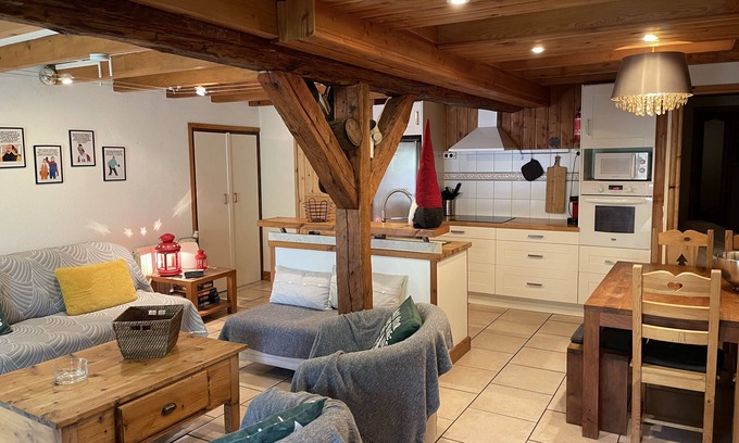 Les Orres Apartment | LE Myosotis bel Appartement Dans Vieille Ferme de Montagne Rénovée