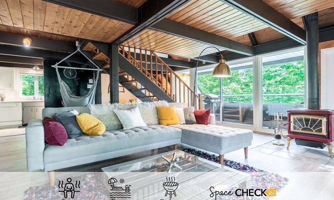 Beaupre Ski Chalet | Le Nid | Terrace & BBQ | Swimming pool & Sauna | AC | Indoor Fireplace