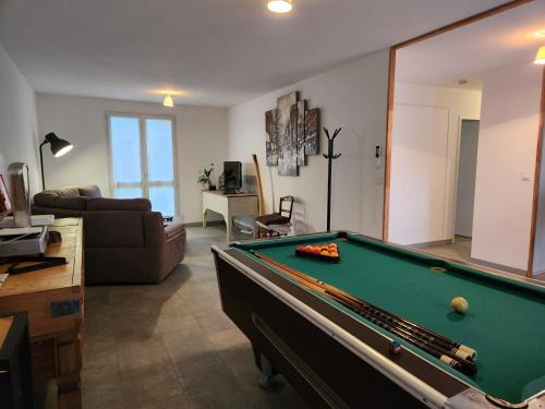 Dun-sur-Auron House | Le Noyer d'Amour