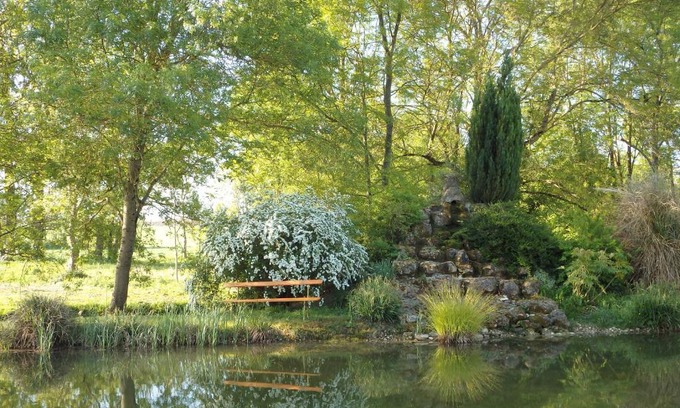 Les Touches-de-Perigny Bed & Breakfast | Le p'tit nid de Gabriel