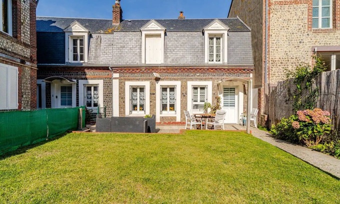 Etretat House | "Le petit Bijou" Charming 3-bedroom house in enchanting Étretat with WiFi