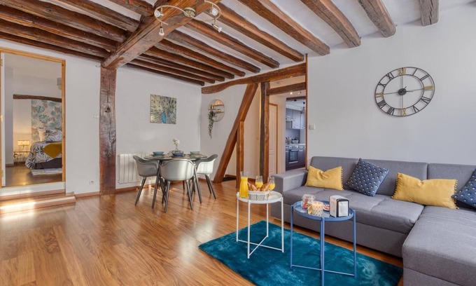 Dreux Apartment | Le Petit Drouais