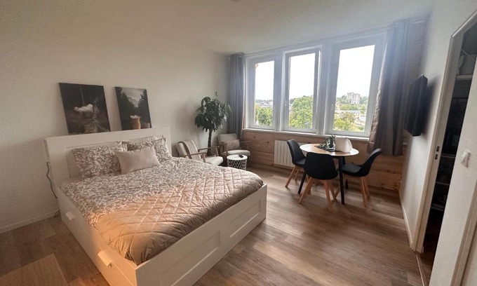 Sedan Apartment | Le Petit Port - La Belle Etoile