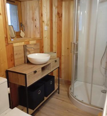 Plancher-Bas House | Le poulailler