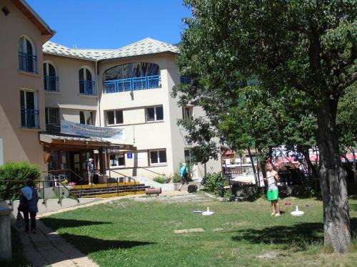 Saint-Etienne-de-Tinee Hotel | Le Rabuons