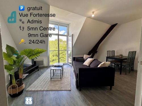 Chinon Apartment | Le Ronsard, vue sur forteresse