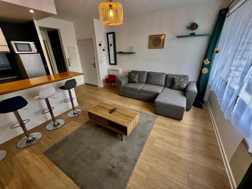 Poitiers Apartment | Le Saint-Hilaire - appartement calme + parking