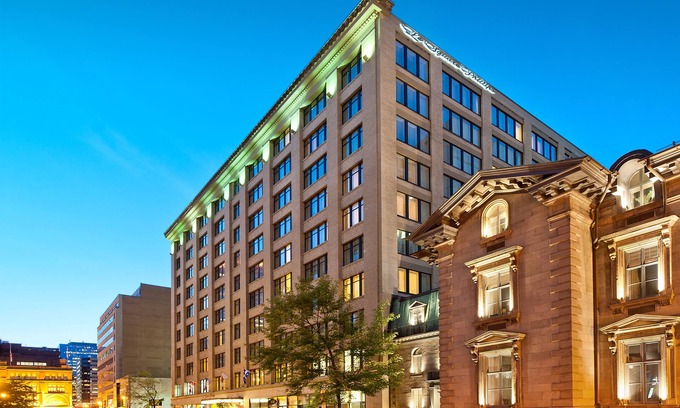 Downtown Montreal Apartment | Le Square Phillips Hotel And Suites