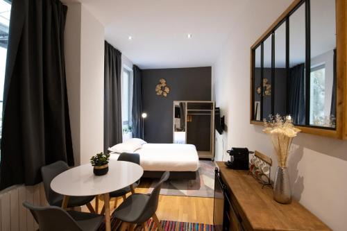 Les Cordeliers Apartment | Le St Germain - Pétillant studio décoré avec goût en centre-ville