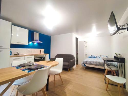 Montaubert - Rille - Saint-Sulpice Apartment | Le studio du château