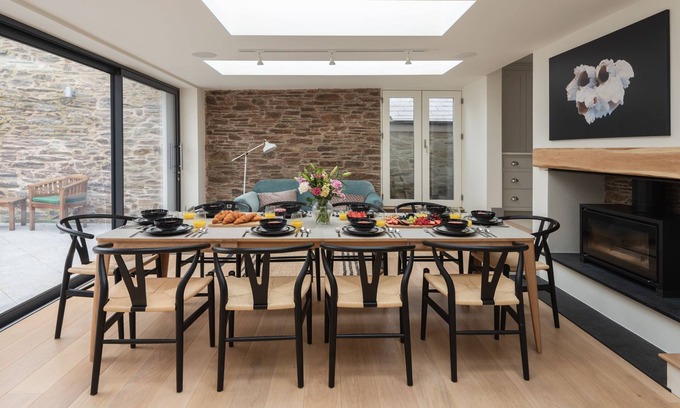 Salcombe House | Le Temps Perdu - a house that sleeps 12 guests in 6 bedrooms